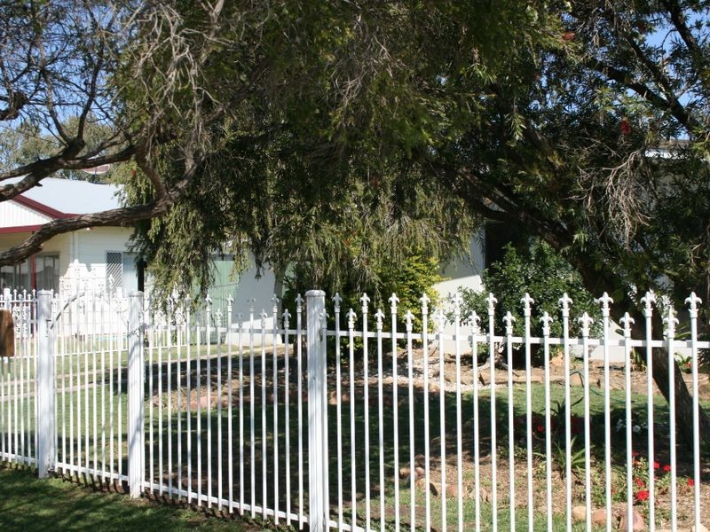 19 Wright Street, Roma QLD 4455