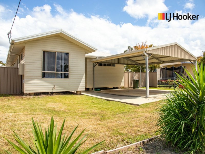 2 Russell Street, Roma QLD 4455