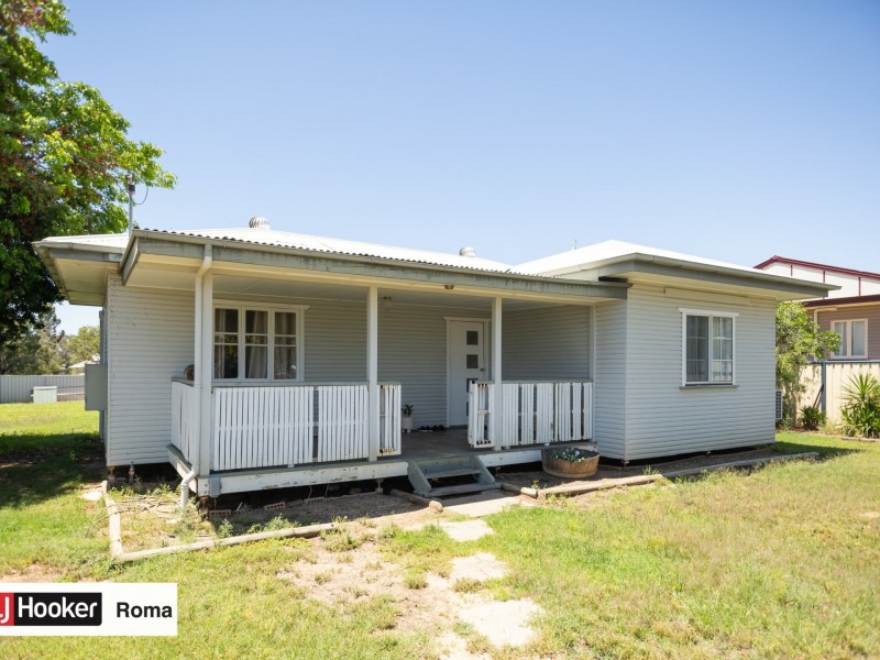 7 Queen Street, Roma QLD 4455