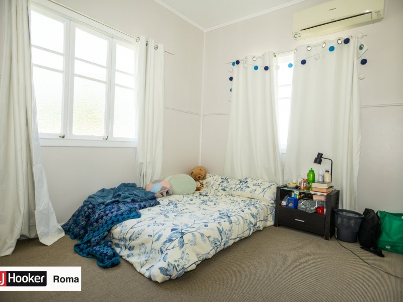 7 Queen Street, Roma QLD 4455