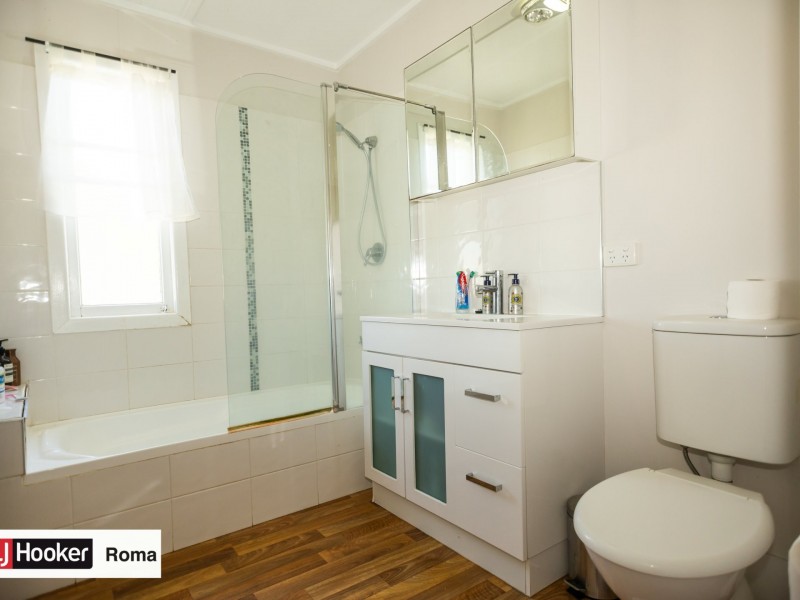 7 Queen Street, Roma QLD 4455