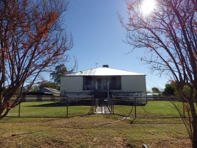 6 Chambers Street, Amby QLD 4462