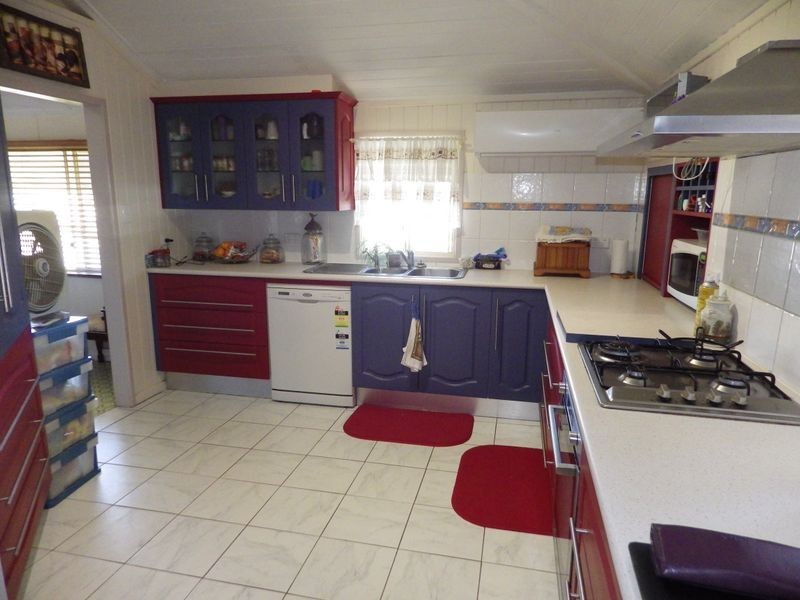 6 Chambers Street, Amby QLD 4462