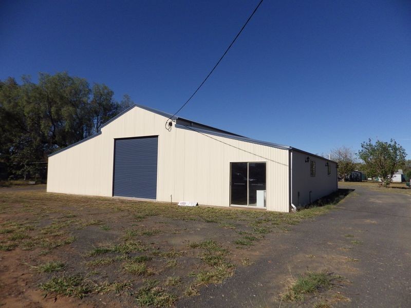 6 Chambers Street, Amby QLD 4462