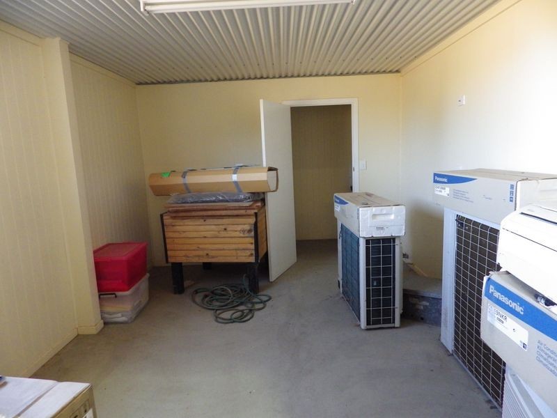 6 Chambers Street, Amby QLD 4462