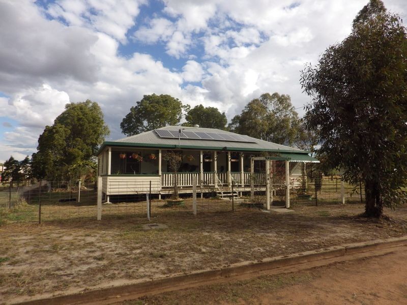 24 Russell Street, Wallumbilla QLD 4428