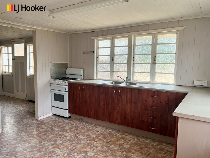 39 Raglan Street, Roma QLD 4455