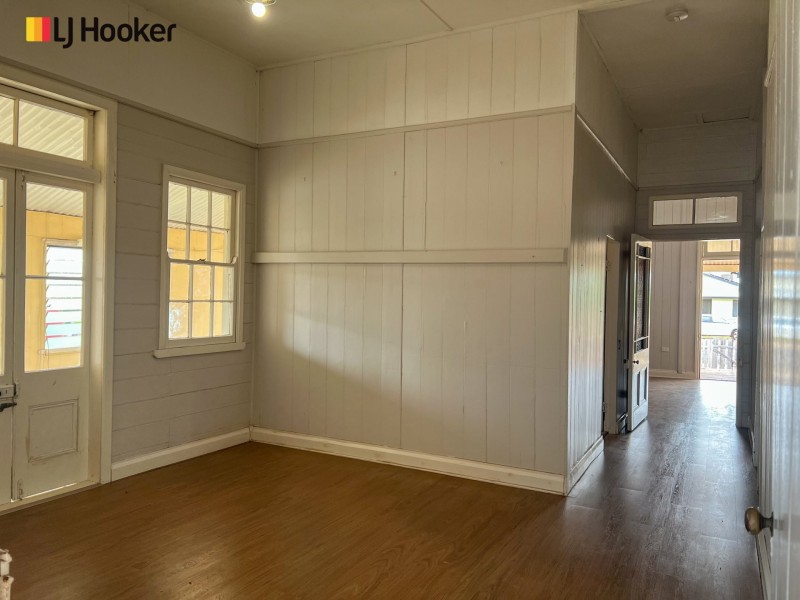 39 Raglan Street, Roma QLD 4455