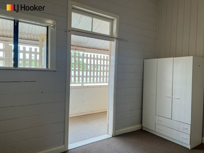 39 Raglan Street, Roma QLD 4455