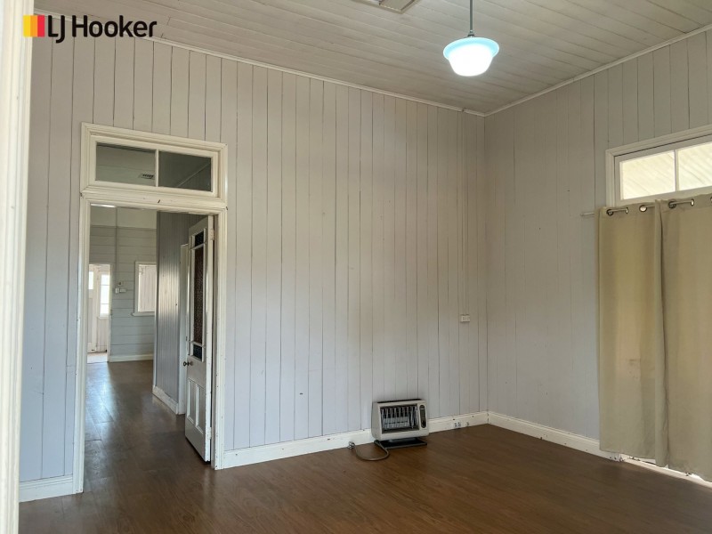 39 Raglan Street, Roma QLD 4455