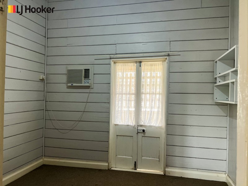 39 Raglan Street, Roma QLD 4455