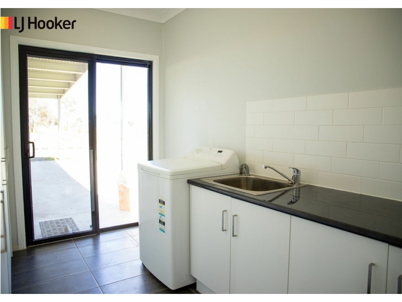 172 Woodside Road, Roma QLD 4455