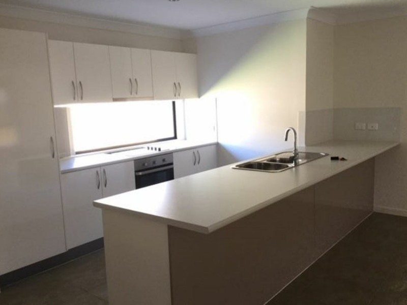 9 Highview Close, Roma QLD 4455
