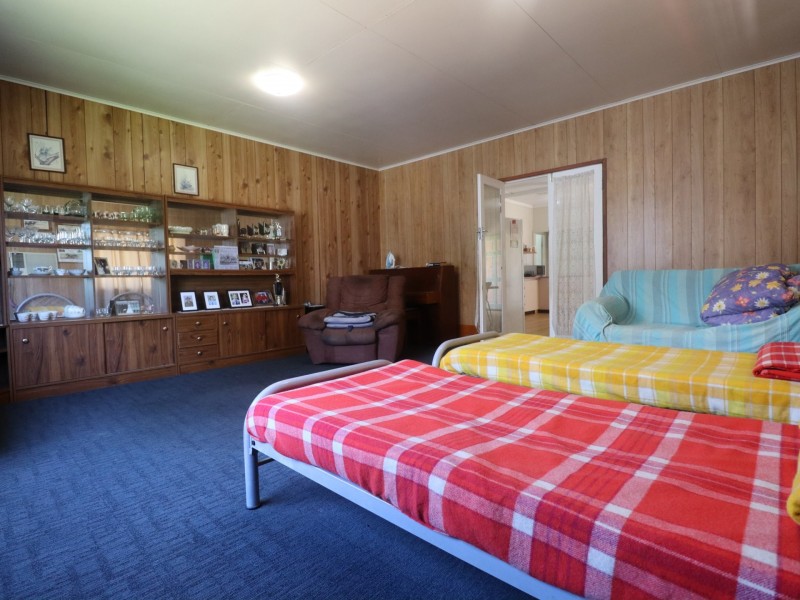 34 Ronald Street, Injune QLD 4454