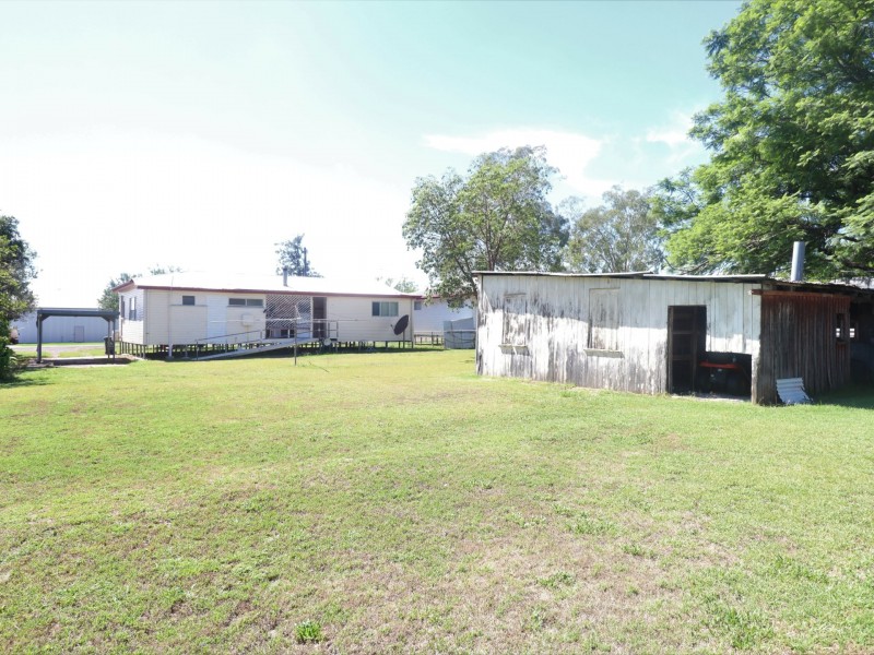 34 Ronald Street, Injune QLD 4454