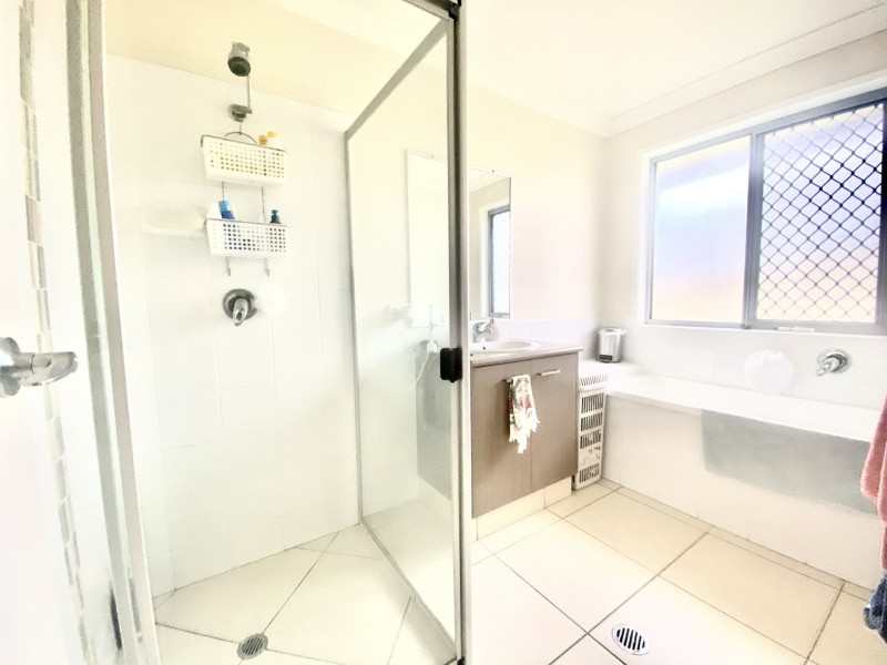 23 Everingham Street, Roma QLD 4455