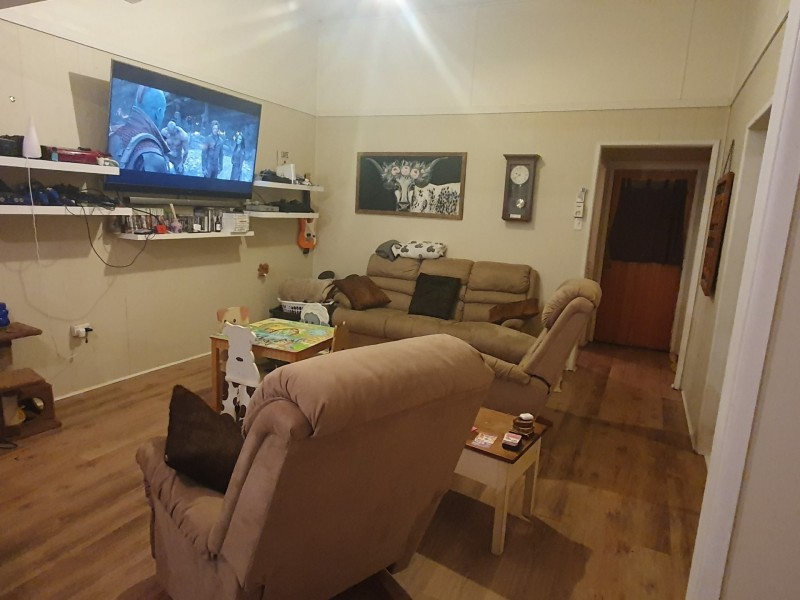 16 Hoffman Street, Roma QLD 4455