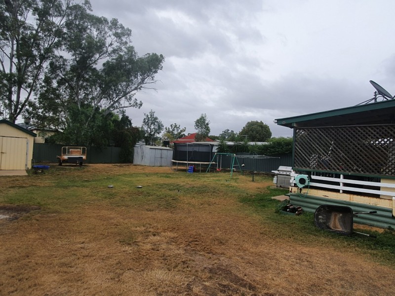 16 Hoffman Street, Roma QLD 4455