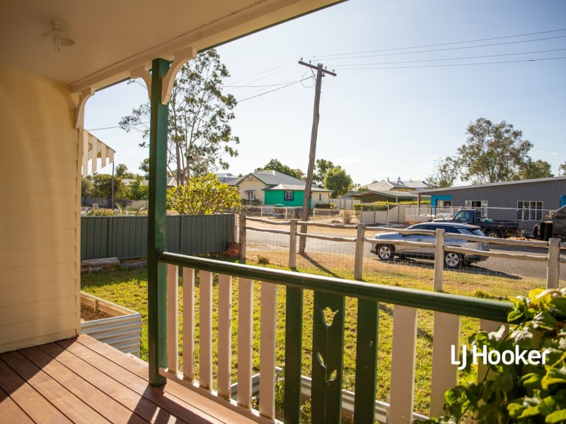 16 Hoffman Street, Roma QLD 4455