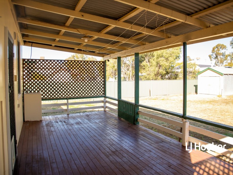 16 Hoffman Street, Roma QLD 4455