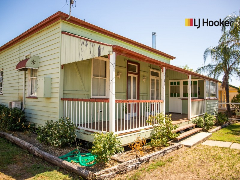 37 William Street, Roma QLD 4455