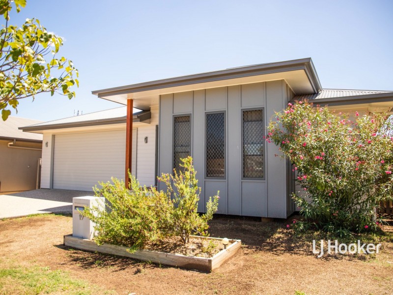 19 Lomandra Avenue, Roma QLD 4455