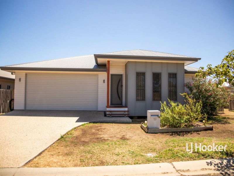 19 Lomandra Avenue, Roma QLD 4455