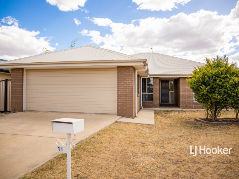 11 Lockyer Crescent, Roma QLD 4455