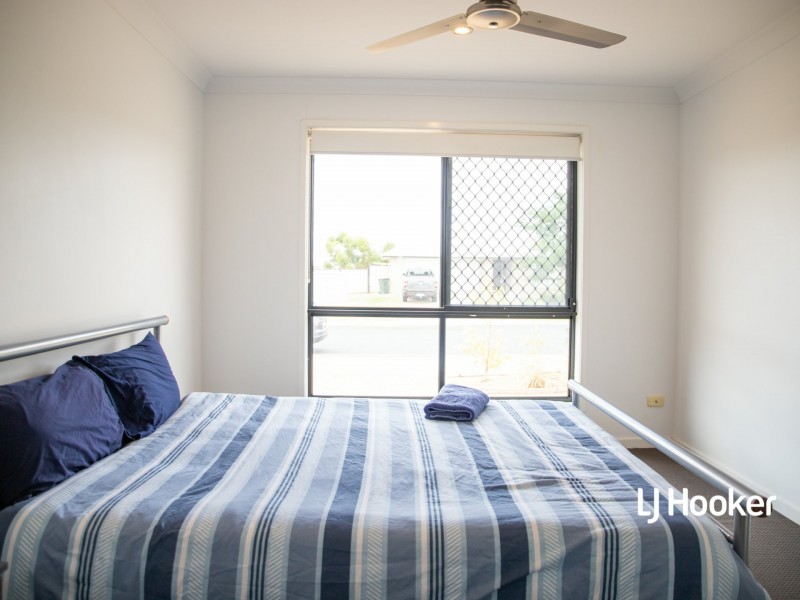 42 Howard Street, Roma QLD 4455