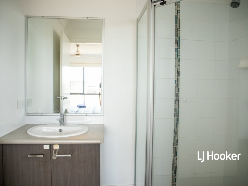 42 Howard Street, Roma QLD 4455