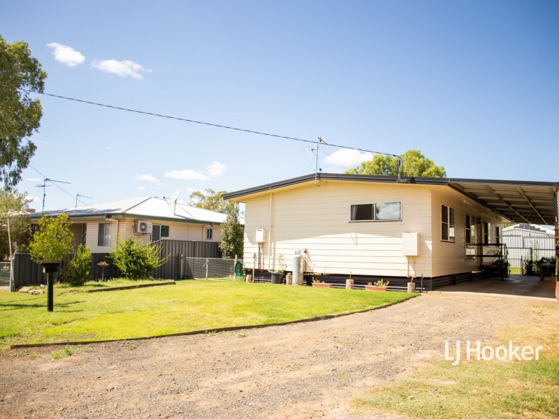 30 Hoffman Street, Roma QLD 4455
