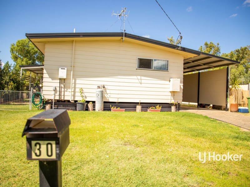 30 Hoffman Street, Roma QLD 4455