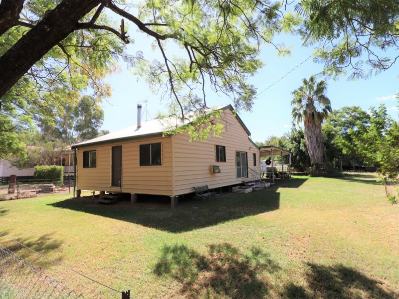 11 Bungil Street, Roma QLD 4455