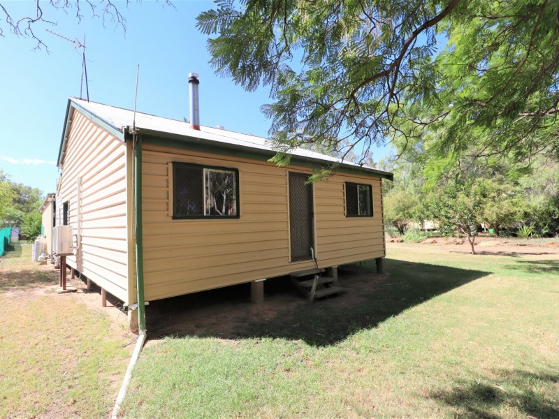 11 Bungil Street, Roma QLD 4455
