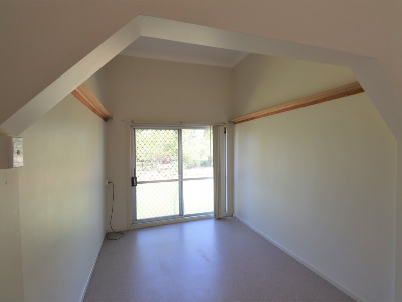 11 Bungil Street, Roma QLD 4455