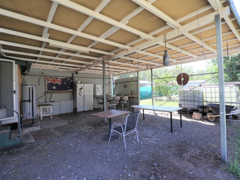 11 Bungil Street, Roma QLD 4455