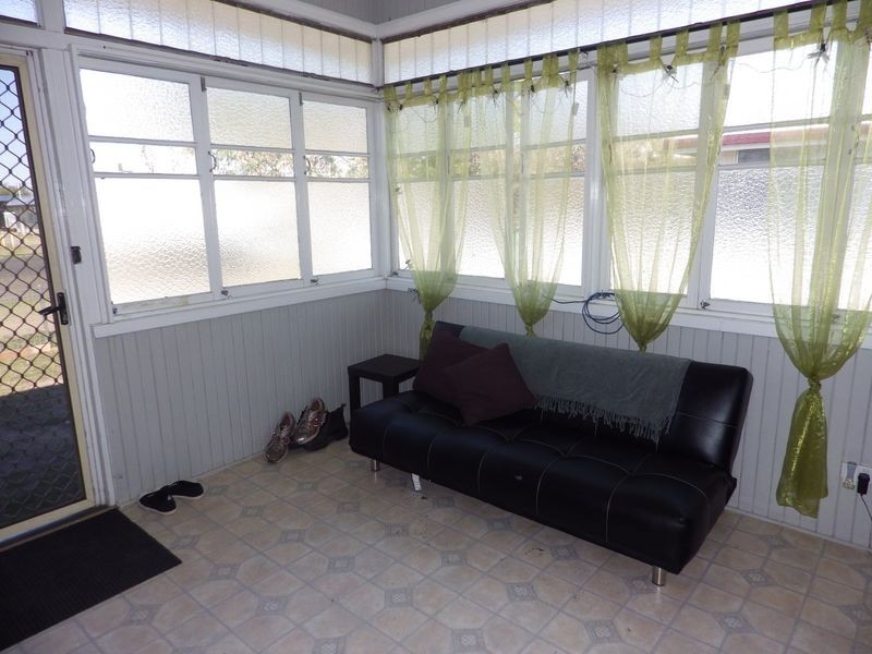 83 Charles Street, Roma QLD 4455