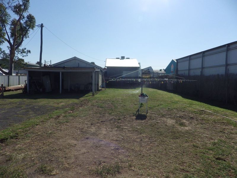 83 Charles Street, Roma QLD 4455