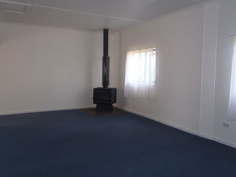 15 Burke Street, Wallumbilla QLD 4428