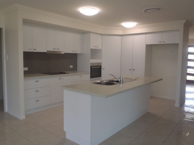 22 Beetson Drive, Roma QLD 4455