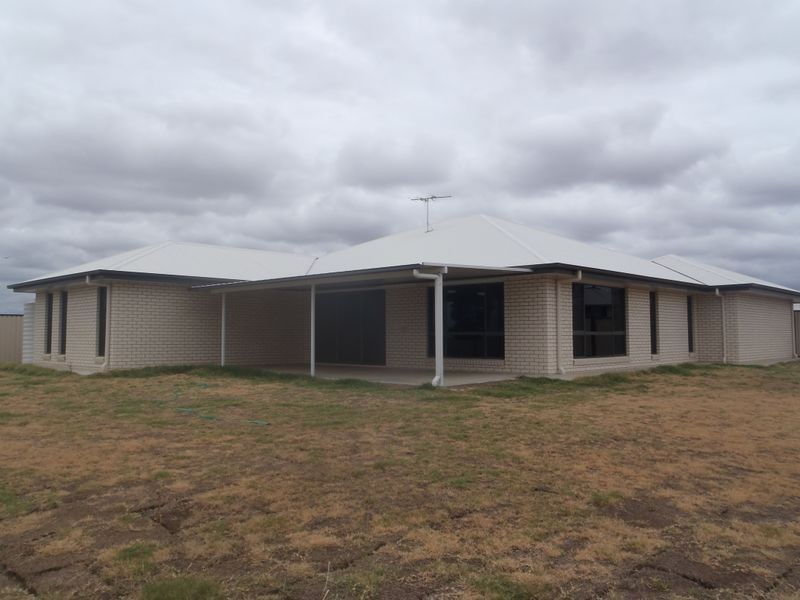 22 Beetson Drive, Roma QLD 4455