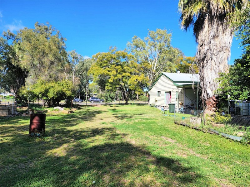 11 Bungil Street, Roma QLD 4455