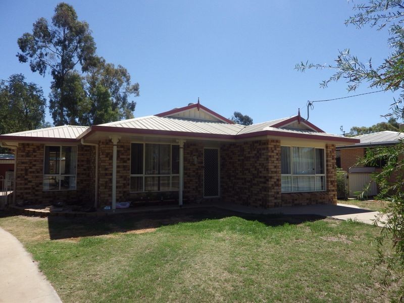 9 Roma Crescent, Roma QLD 4455