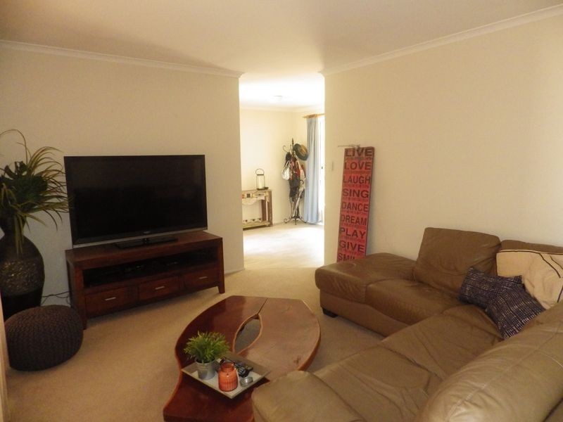 9 Roma Crescent, Roma QLD 4455