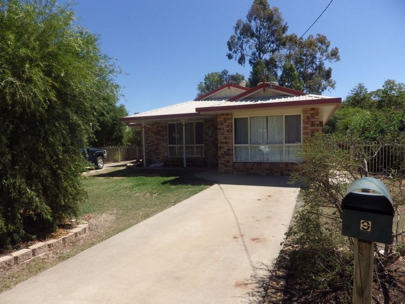 9 Roma Crescent, Roma QLD 4455