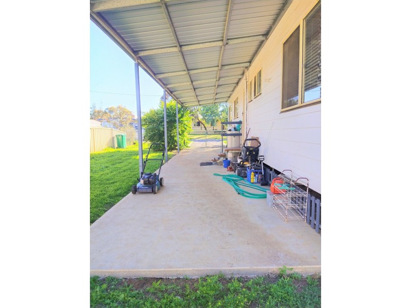 17 Alex Parade, Roma QLD 4455