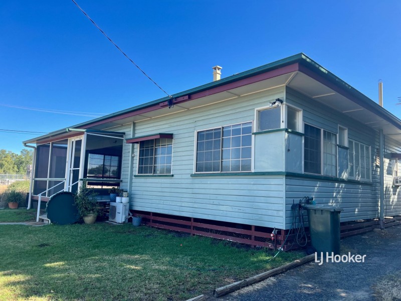 101 Arthur Street, Roma QLD 4455