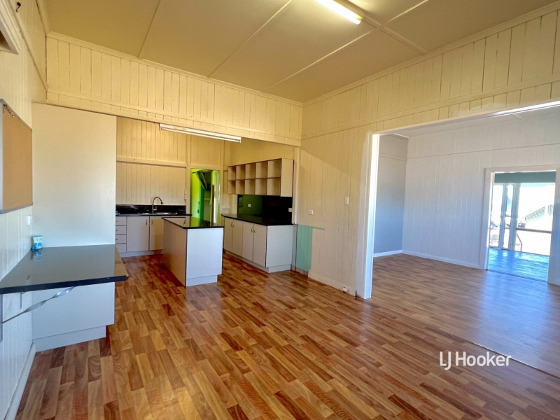 101 Arthur Street, Roma QLD 4455