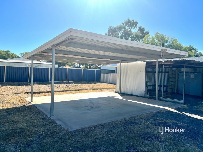 101 Arthur Street, Roma QLD 4455