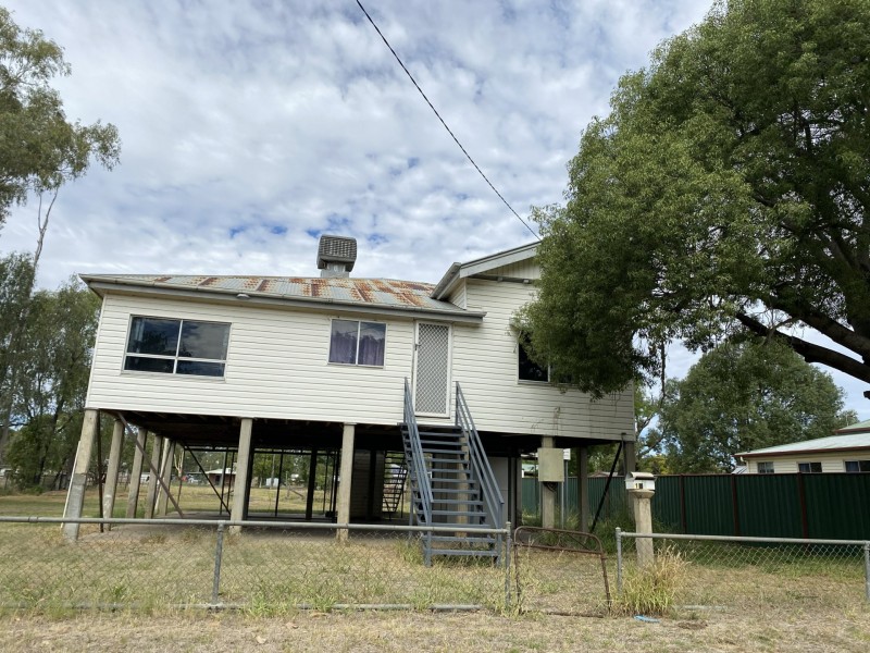 10 Liverpool Street, Mitchell QLD 4465